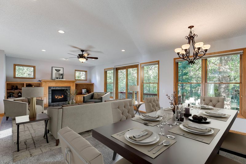 1135 Nena Dr, Stillwater, MN 55082