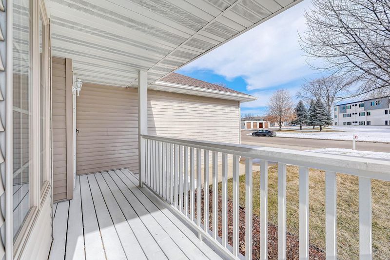 1605 Newton Ave N, Glencoe, MN 55336