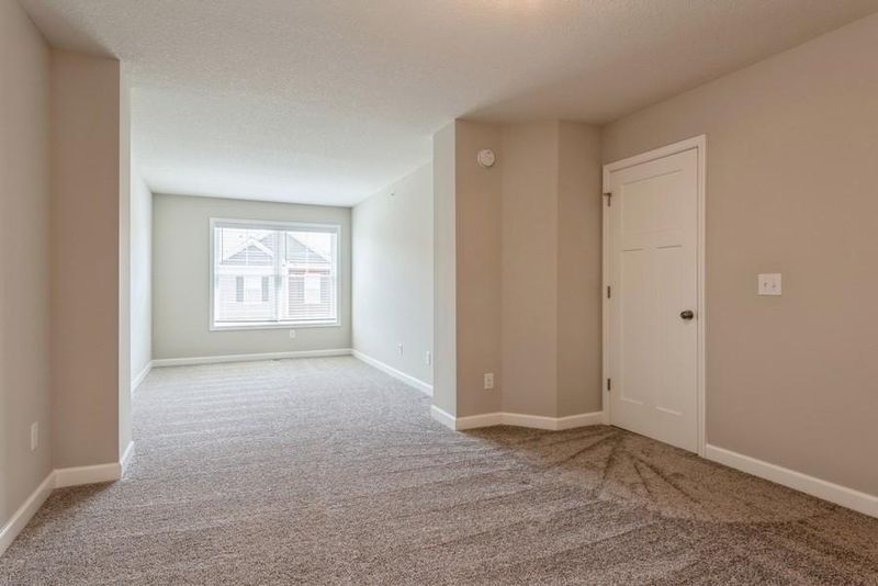 23289 Amber Dr, Rogers, MN 55374