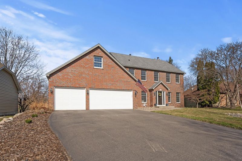 9481 Dallas Ln N, Maple Grove, MN 55369