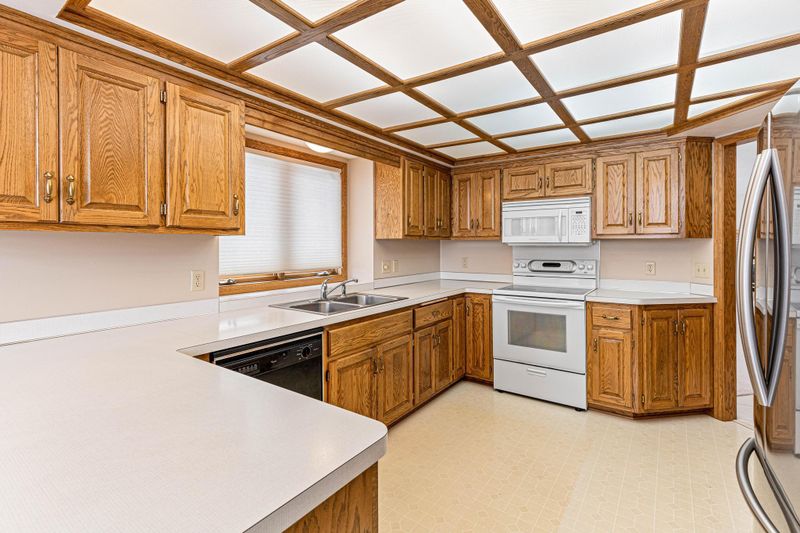 5689 Dunlap Ave N, Shoreview, MN 55126