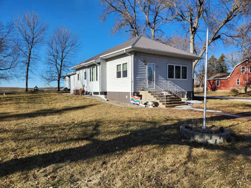 510 Larson Ave, Ashby, MN 56309