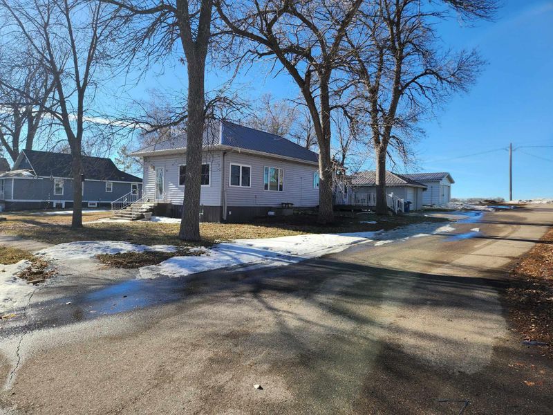 510 Larson Ave, Ashby, MN 56309