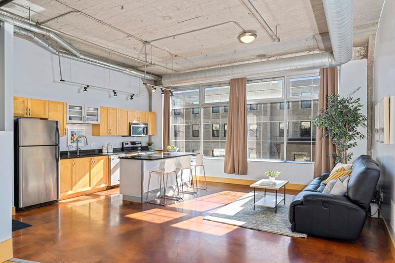 918 N 3rd St #303, Minneapolis, MN 55401