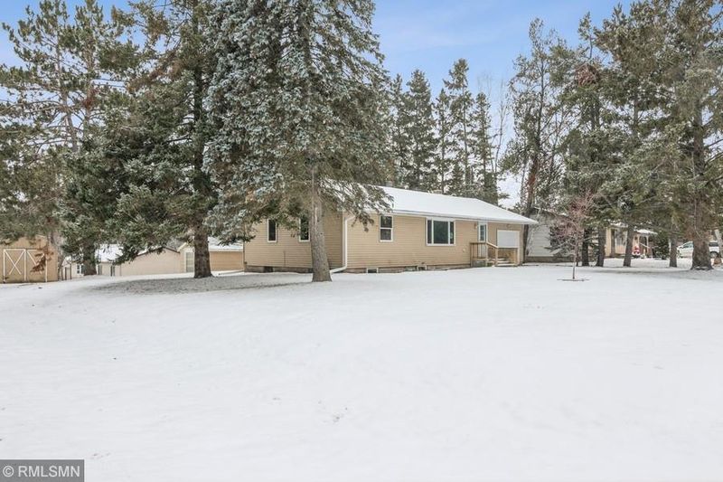 302 2nd St SW, Hinckley, MN 55037