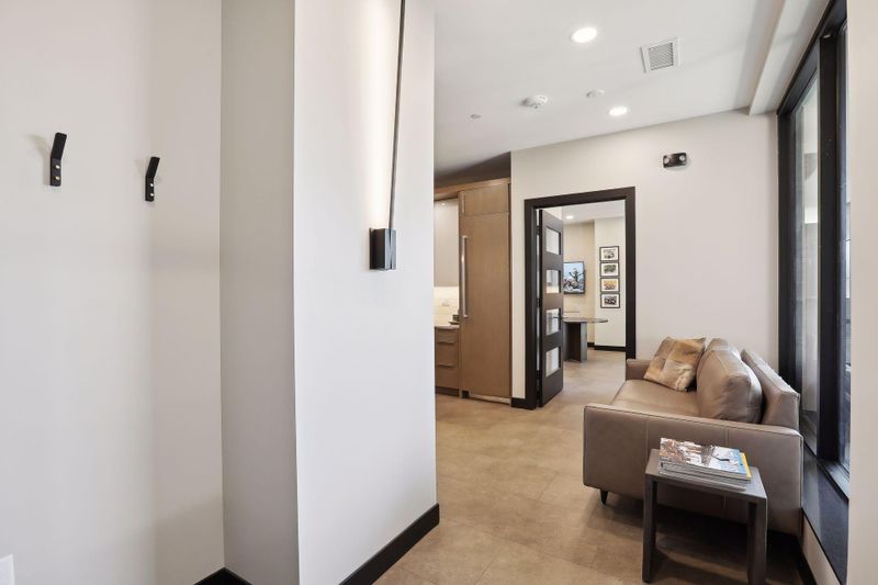 275 Lake St E #101, Wayzata, MN 55391
