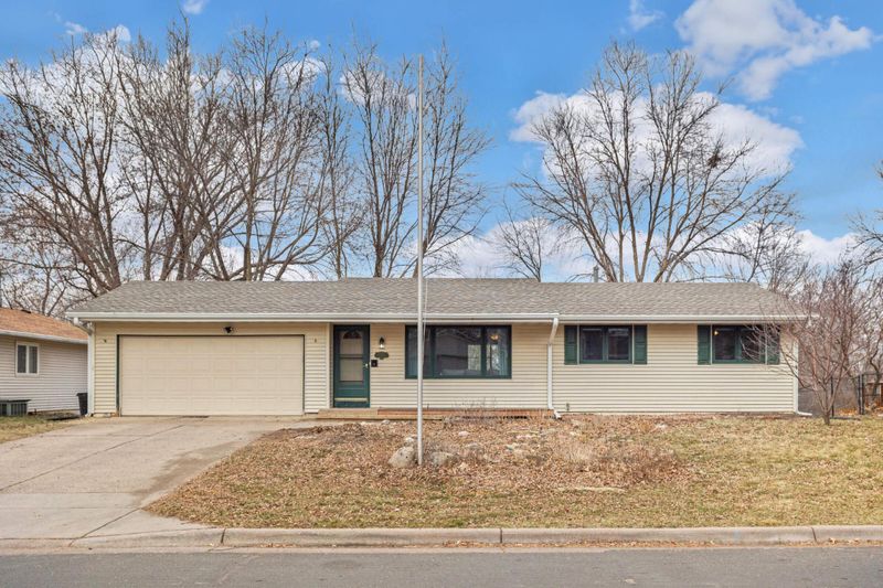 6080 Linden Rd, Woodbury, MN 55125