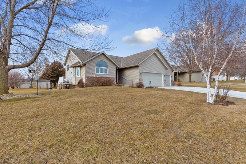 2202 Hulett Ave, Faribault, MN 55021