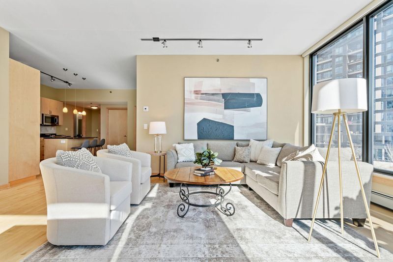 1120 S 2nd St #302, Minneapolis, MN 55415