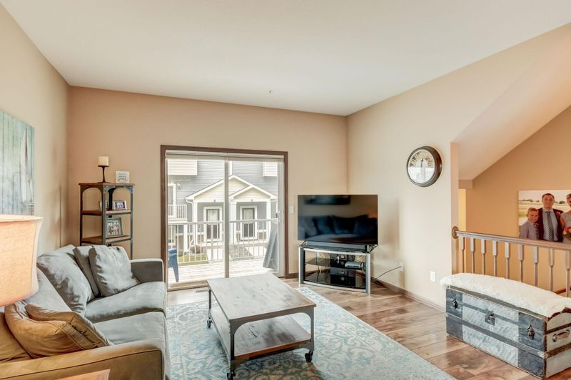 9590 Jefferson Dr #2, Chanhassen, MN 55317