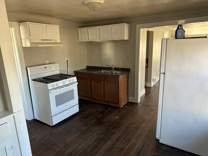 536 5th St NW, Faribault, MN 55021