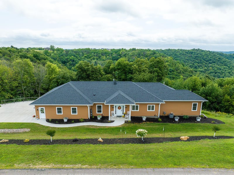 W5167 Knobloch Rd, La Crosse, WI 54601