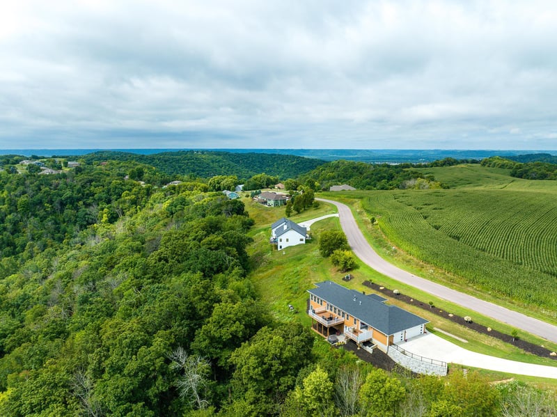 W5167 Knobloch Rd, La Crosse, WI 54601