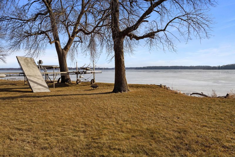 17087 Dickenson Ln, Waterville, MN 56096