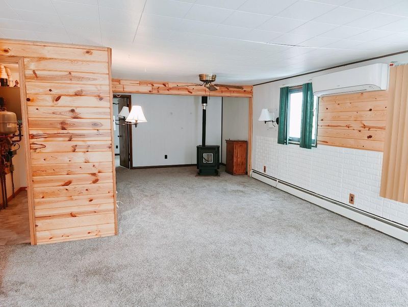 419 1st St SW, Cook, MN 55723