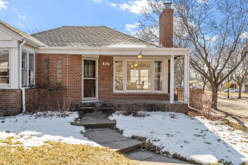 1662 Orange Ave E, Saint Paul, MN 55106