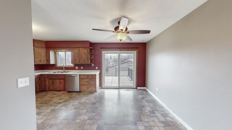 416 41st Ave NW, Rochester, MN 55901
