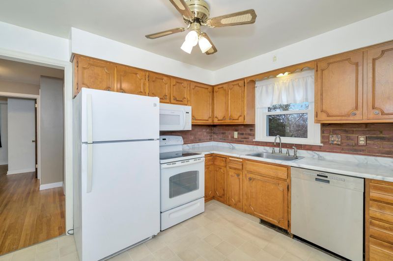 4714 Oneida St, Duluth, MN 55804
