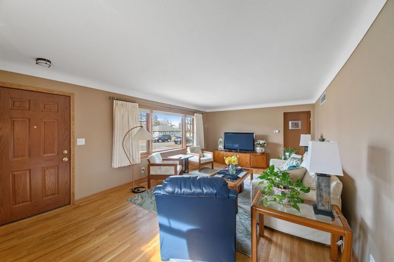 32 Kipling St, Saint Paul, MN 55119