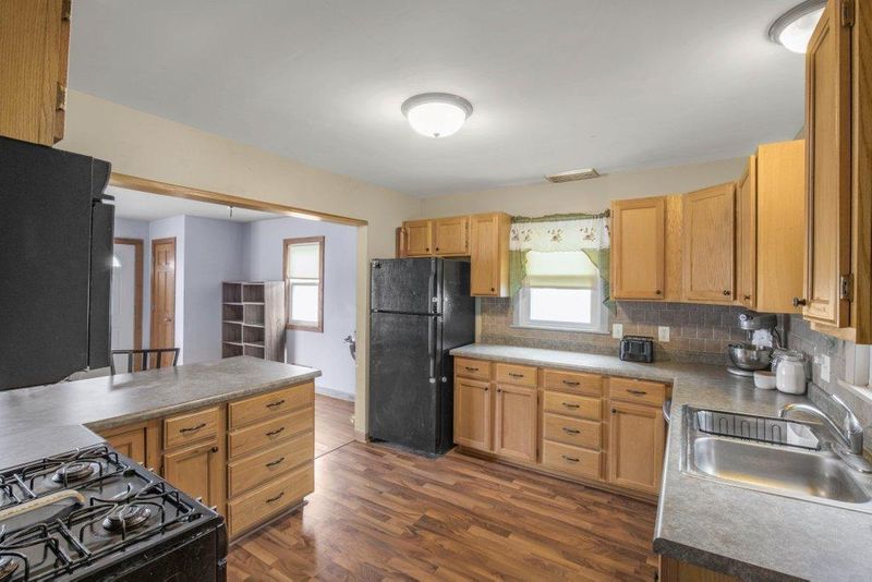 305 4th Ave NW, Arlington, MN 55307
