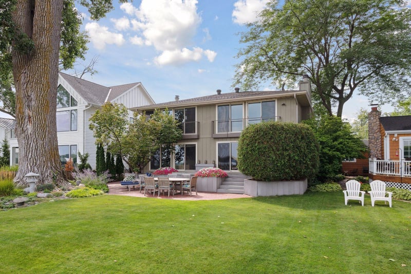 75 West Point Ave, Tonka Bay, MN 55331