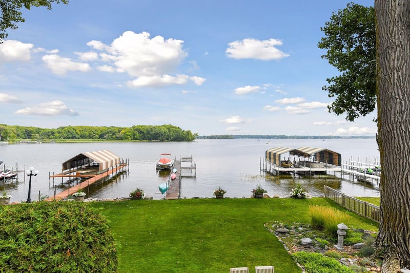 75 West Point Ave, Tonka Bay, MN 55331