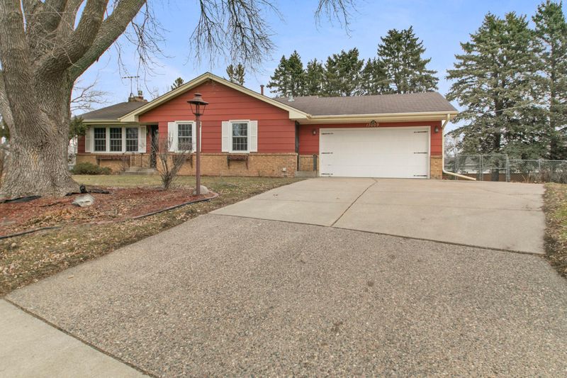 13209 Highview Dr, Burnsville, MN 55337