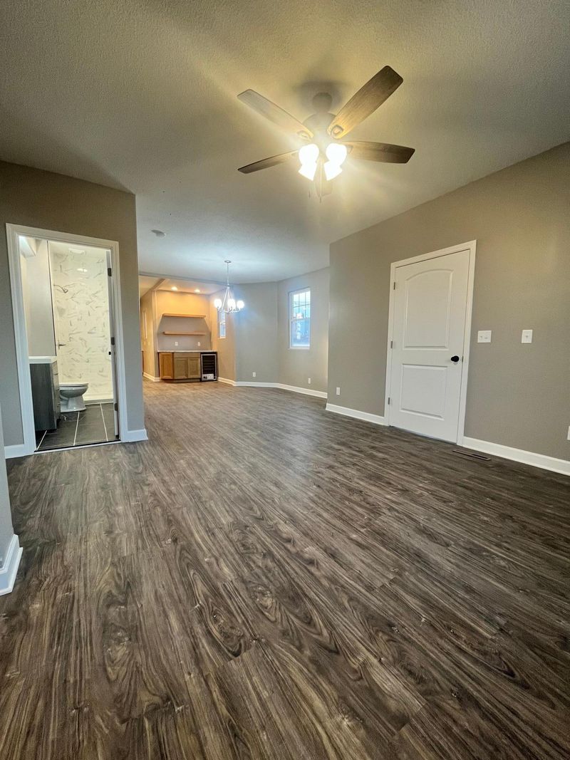 44 1st St SE, Wells, MN 56097