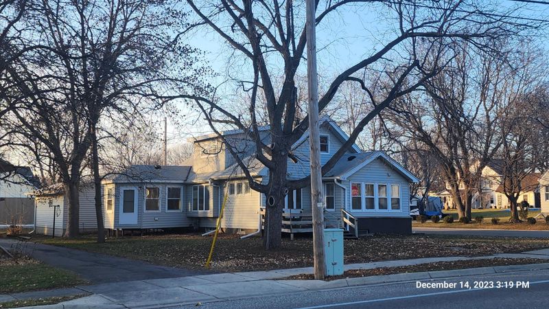 710 Broadway Ave S, Cokato, MN 55321