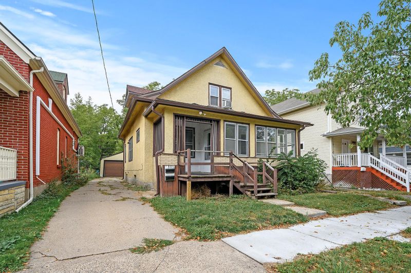 695 Canton St, Saint Paul, MN 55102
