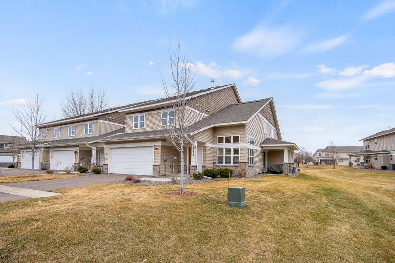 6879 98th St S, Cottage Grove, MN 55016