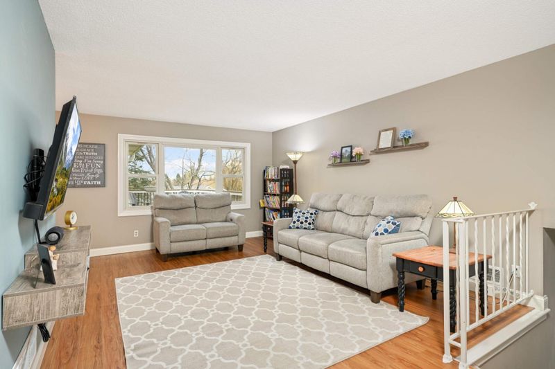 15968 Harwell Ave, Apple Valley, MN 55124