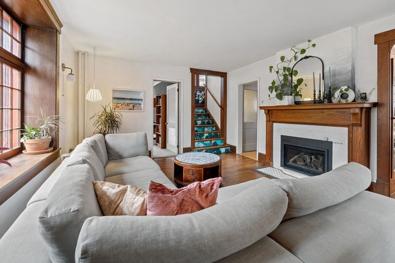959 Lombard Ave, Saint Paul, MN 55105