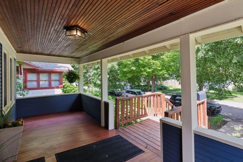 1516 Iglehart Ave, Saint Paul, MN 55104