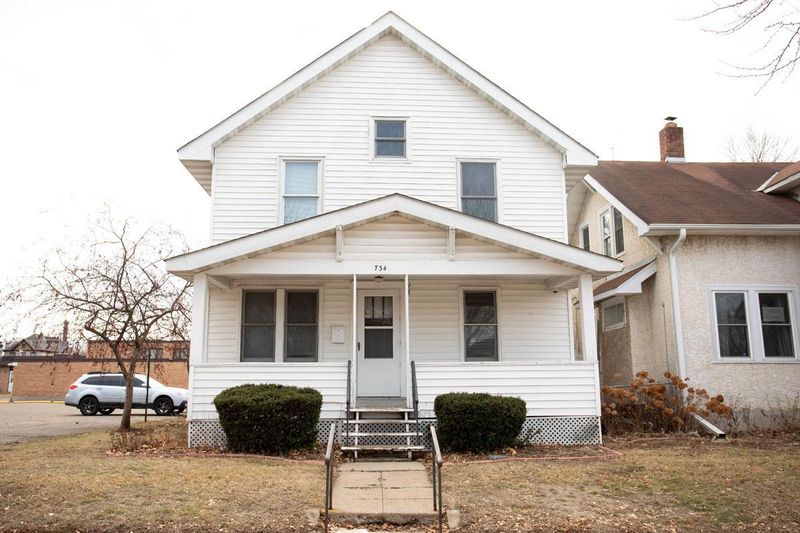 734 Blair Ave, Saint Paul, MN 55104