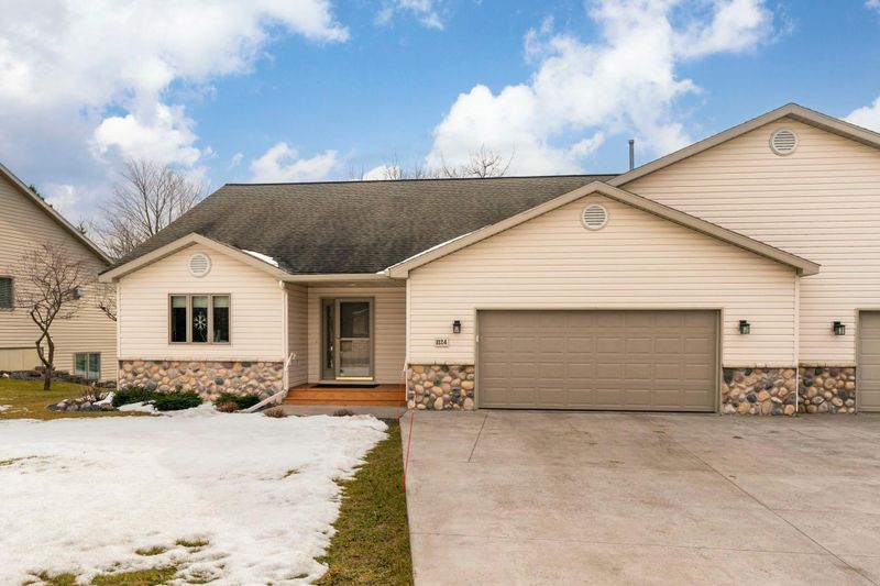 1124 Como Ave, Duluth, MN 55811