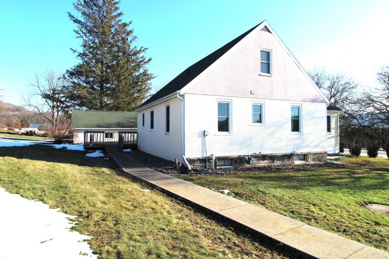 1774 County 6, La Crescent, MN 55947