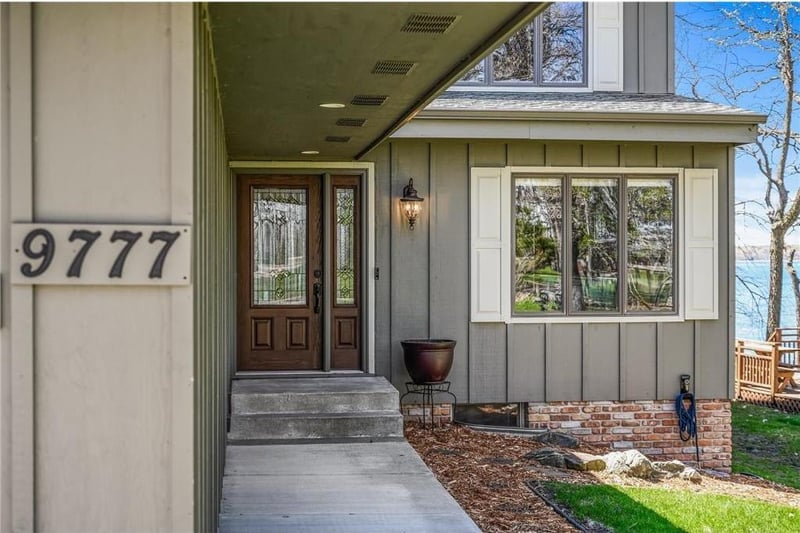 9777 103rd St NW, Annandale, MN 55302