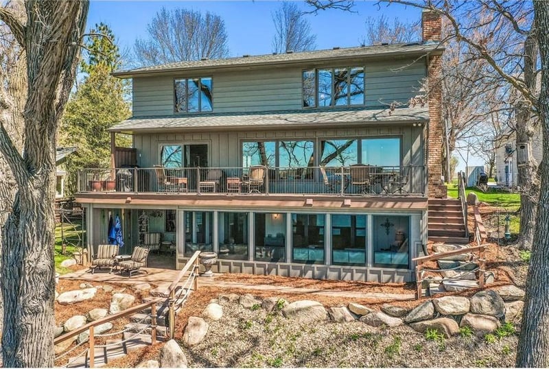 9777 103rd St NW, Annandale, MN 55302