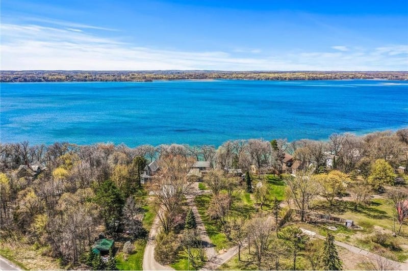 9777 103rd St NW, Annandale, MN 55302