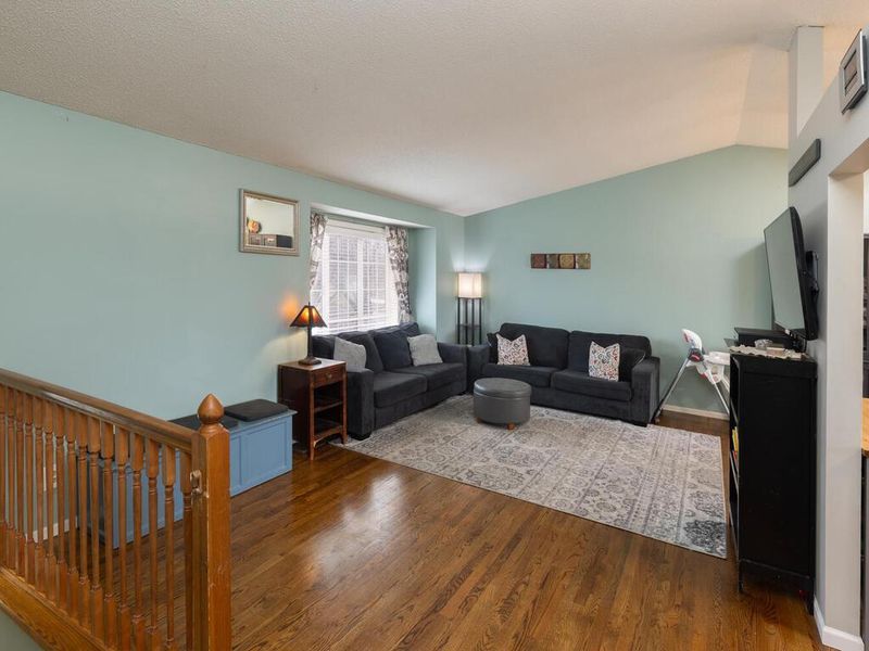 1041 Meadow St, Cologne, MN 55322