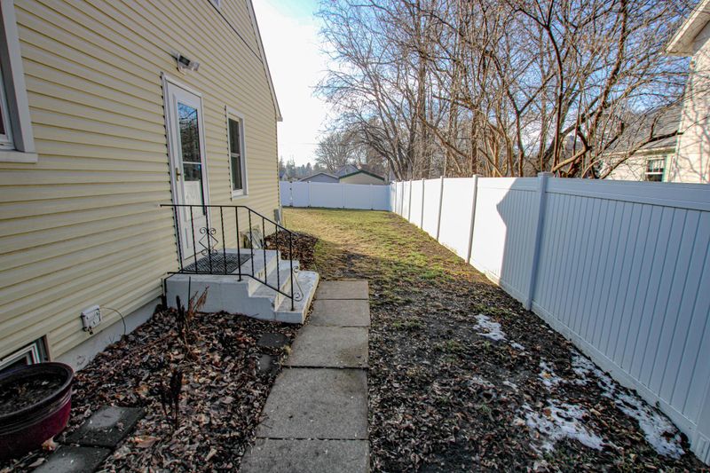 916 Irving St, Alexandria, MN 56308