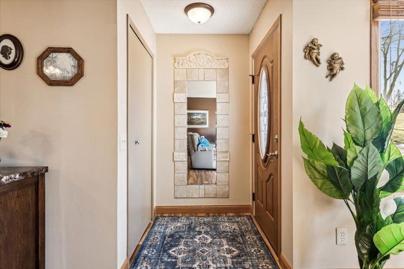 3889 Dolomite Dr, Eagan, MN 55122