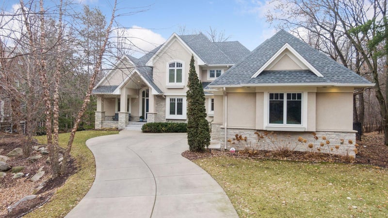 13567 Essex Pl, Minnetonka, MN 55305