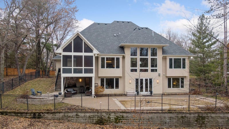 13567 Essex Pl, Minnetonka, MN 55305