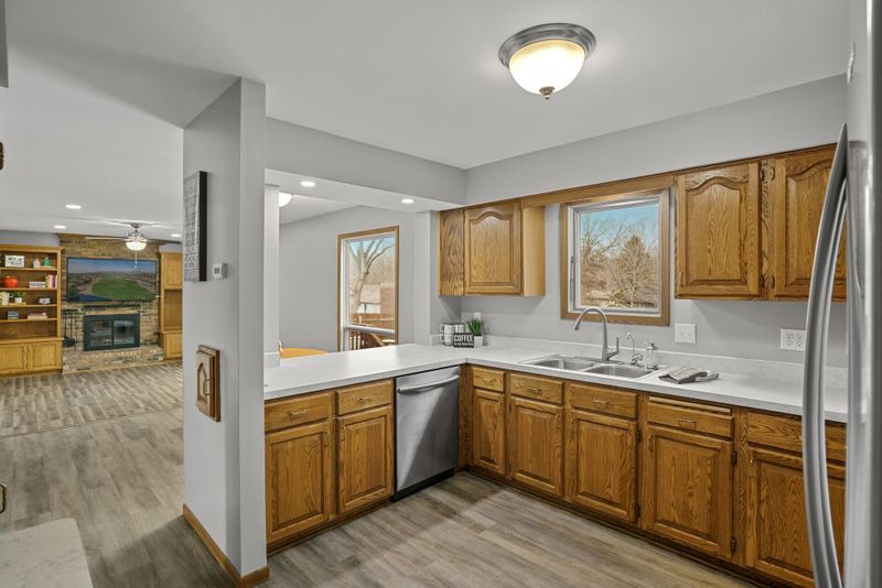 5695 138th Street Ct, Apple Valley, MN 55124
