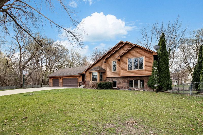 1376 78th Cir, Spring Lake Park, MN 55432
