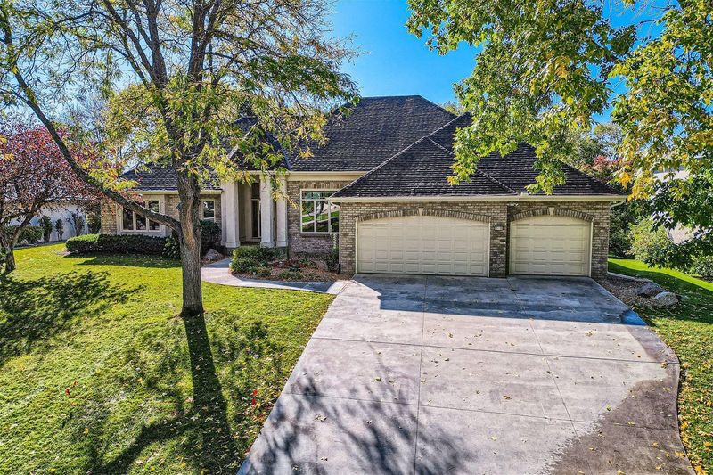 4410 Weston Ln N, Plymouth, MN 55446