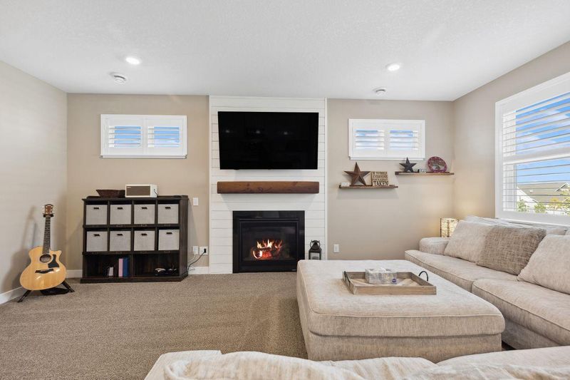 2209 Avalon Ct, Shakopee, MN 55379