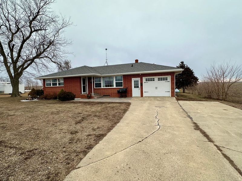 29882 Cory Ave, Adrian, MN 56110